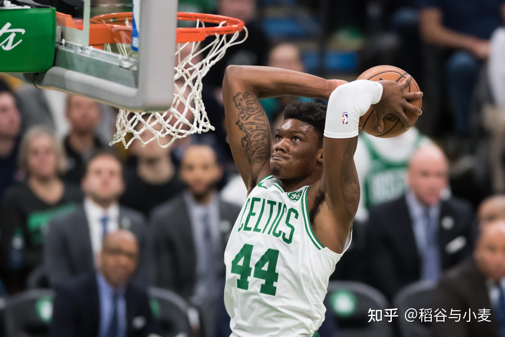 今晨北京首钢备战欧超杯;篮板制胜细节曝光;引发热议;球探报告显示潜力(麦迪35秒13分背景音乐) 今晨北京首钢备战欧超杯;篮板制胜细节曝光;引发热议;球探报告显示潜力(麦迪35秒13分背景音乐)