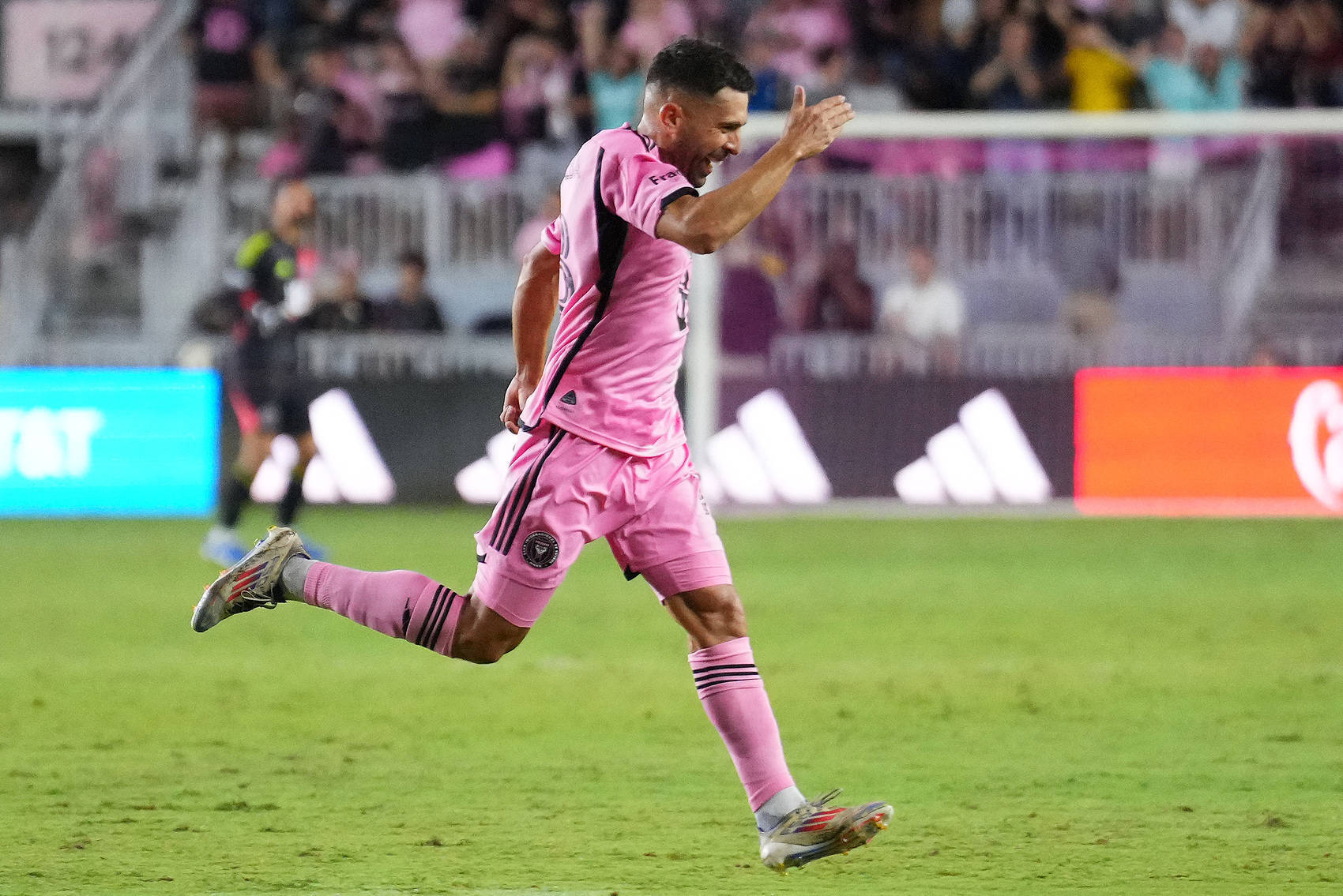 aiyouxi-关于离谱！法兰克福刷新队史纪录备战欧篮联冲刺阶段克里夫兰骑士外线爆发，关键时刻亚特兰大豪取连胜的信息