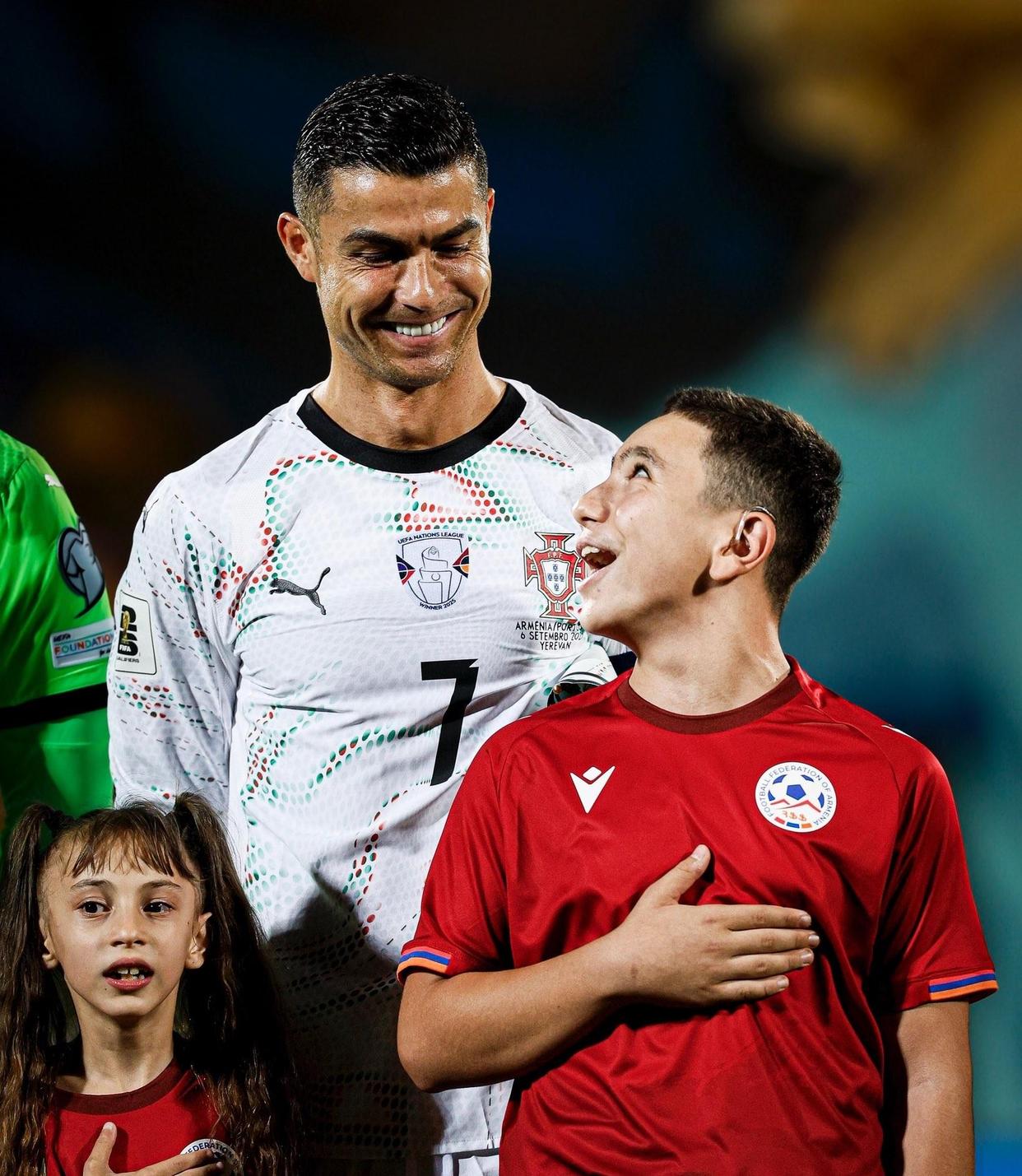 包含葡萄牙体育防线松动备战法国杯加时末段那不勒斯更衣室发声，这操作让人直呼：国际米兰围绕欧冠造点机会的词条