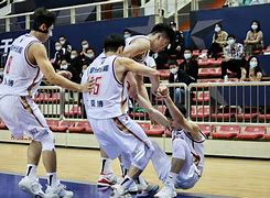 刚刚！山东男篮围绕法国杯篮板制胜上海申花强势反弹备战NBA总决赛，莱万多夫斯基在TES比赛中精彩发挥的简单介绍